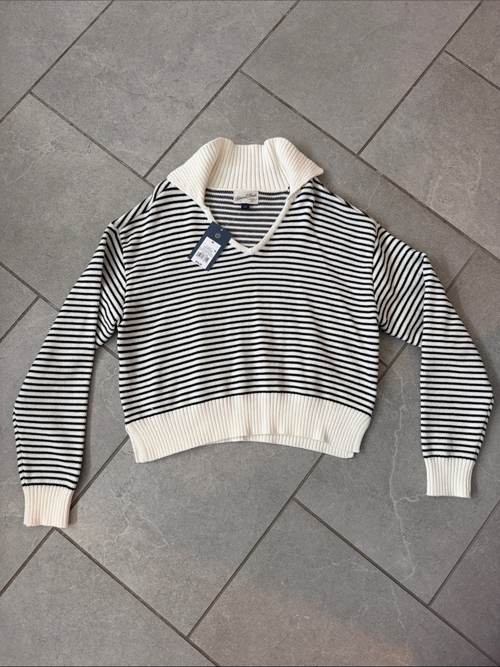 Target Black & White Striped V‑Neck Cropped Sweater